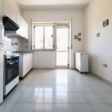 Casa Teresina E Francesco - 150m & 300m From The Beach! Lägenhet